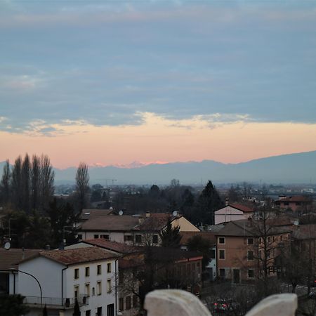 Hotel Villa Malaspina Castel d'Azzano Eksteriør bilde