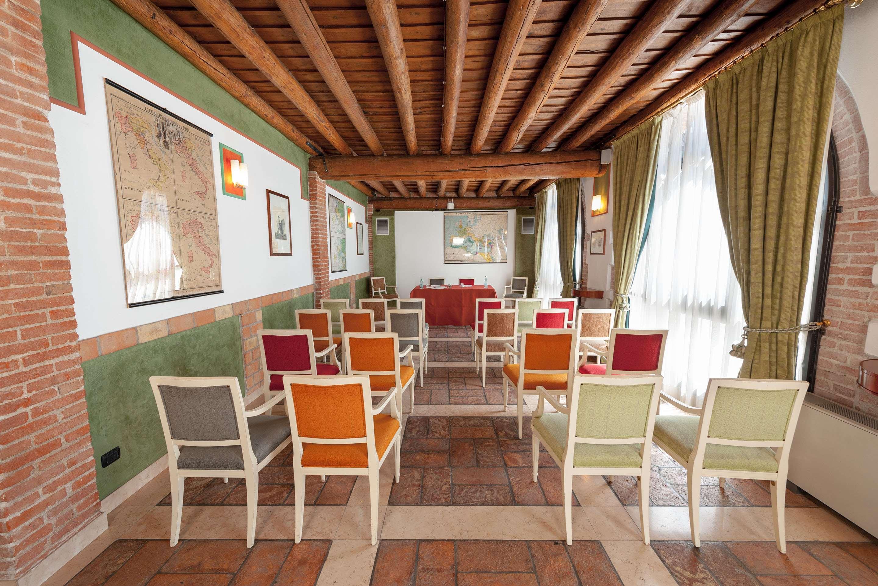 Hotel Villa Malaspina Castel d'Azzano Eksteriør bilde