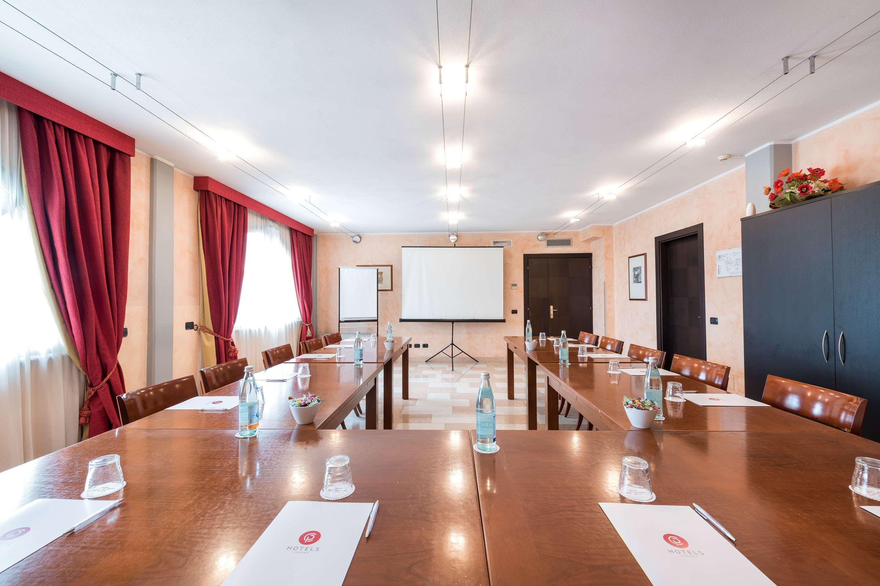 Hotel Villa Malaspina Castel d'Azzano Eksteriør bilde