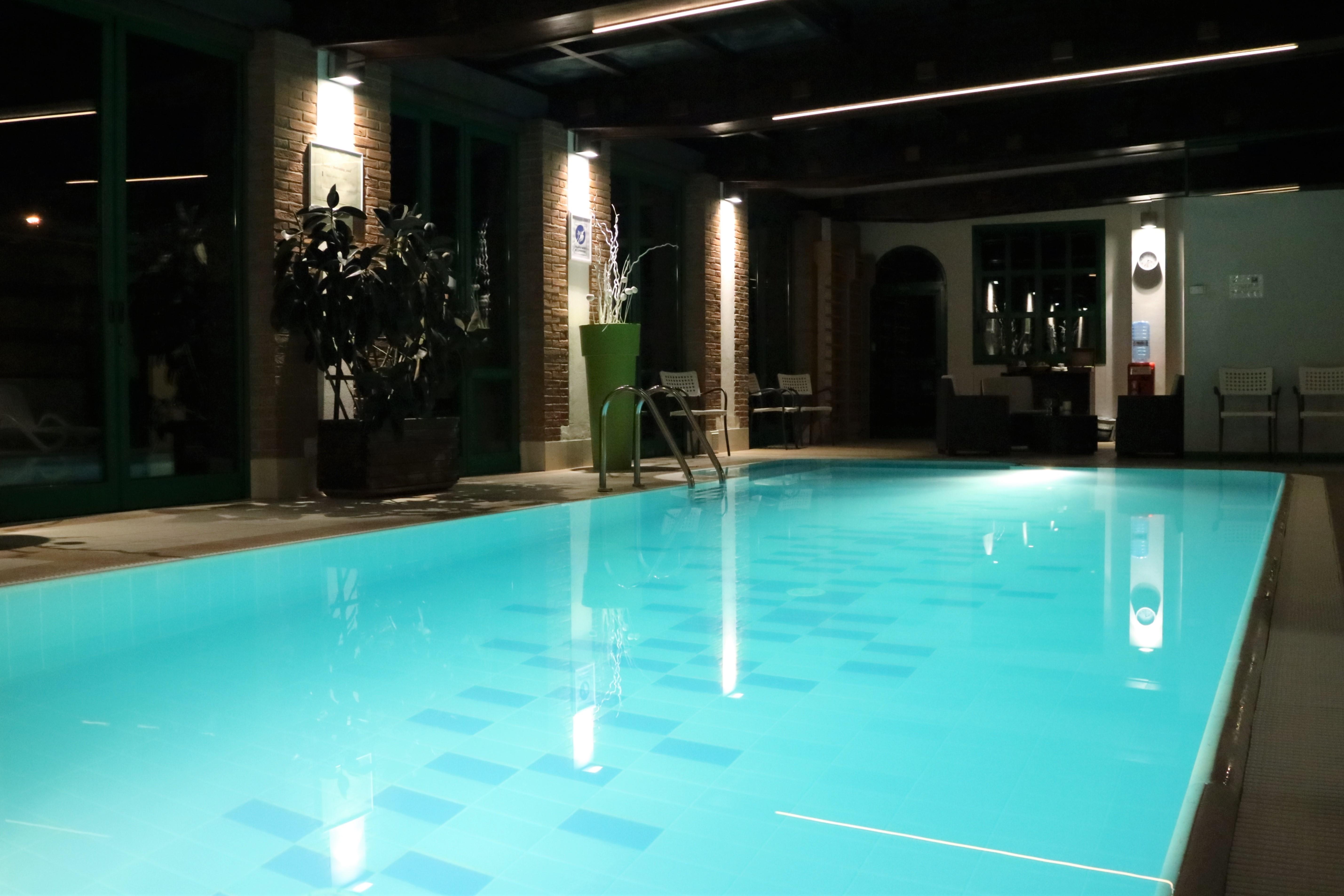 Hotel Villa Malaspina Castel d'Azzano Eksteriør bilde