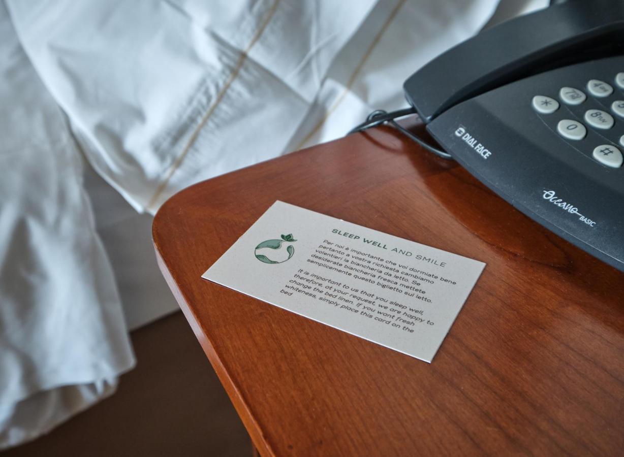 Hotel Villa Malaspina Castel d'Azzano Eksteriør bilde