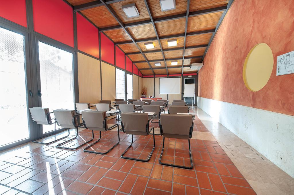Hotel Villa Malaspina Castel d'Azzano Eksteriør bilde
