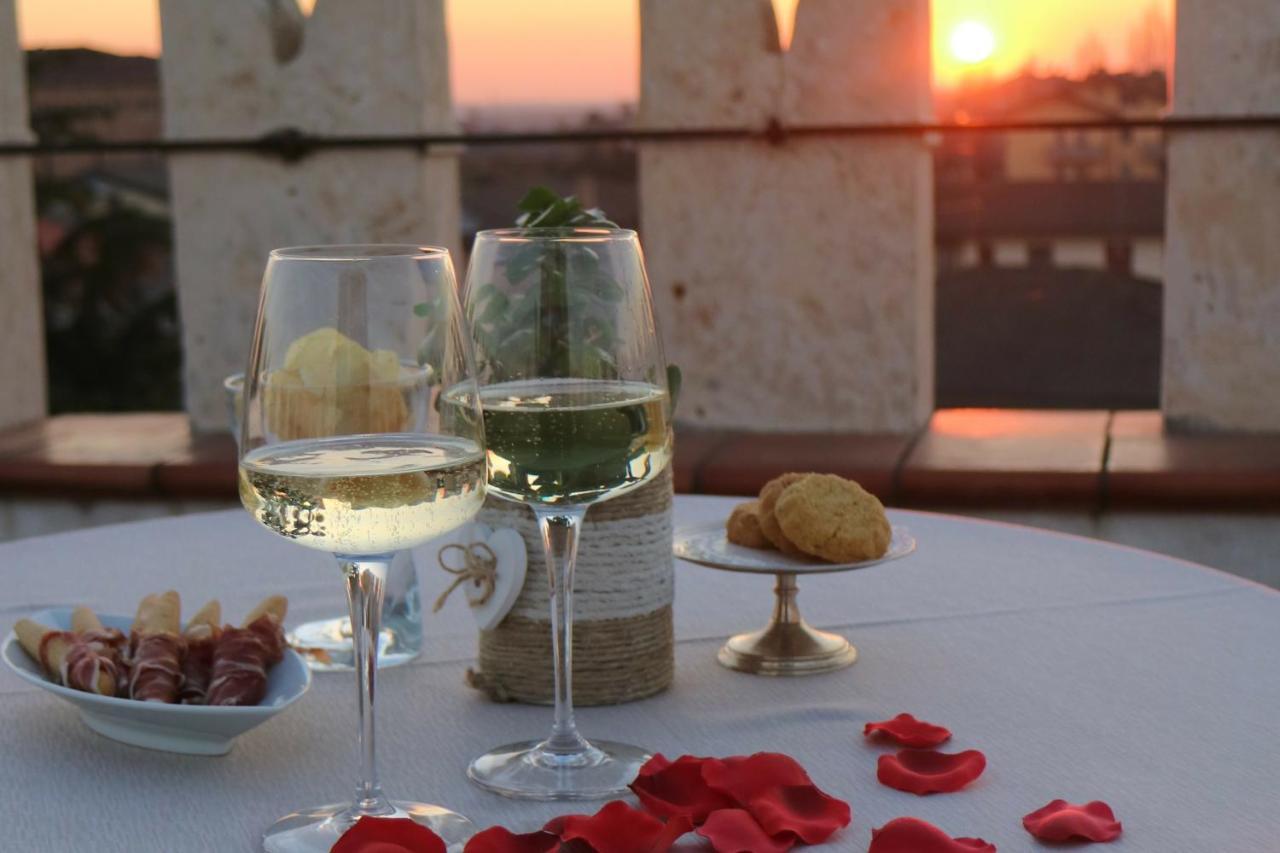 Hotel Villa Malaspina Castel d'Azzano Eksteriør bilde